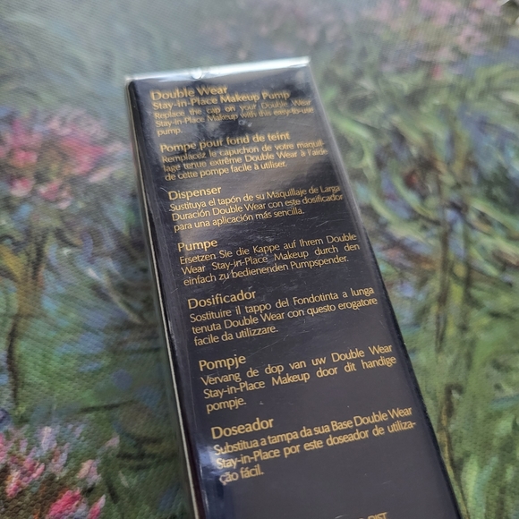 Estee Lauder Double Wear Makeup Pump - Picture 3 of 3